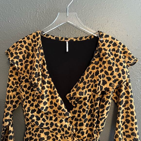 Free People Frenchi Leopard Wrap Mini Dress Size XS - Picture 7 of 8